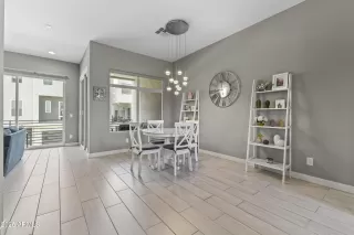 Photo #3: 6891369 Listing