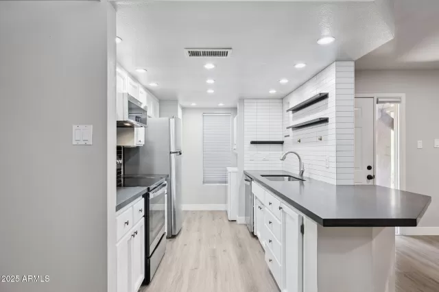 MLS: 6891472 Condo For Sale