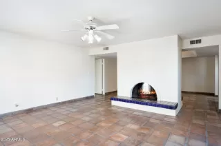 Photo #5: 6891565 Listing