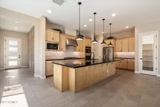 Photo #5: 6891785 Listing 