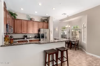 Photo #5: 6891844 Listing