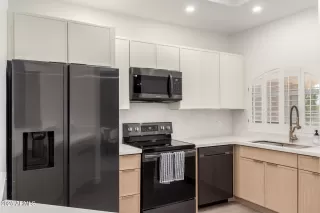 Photo #4: 6891922 Listing