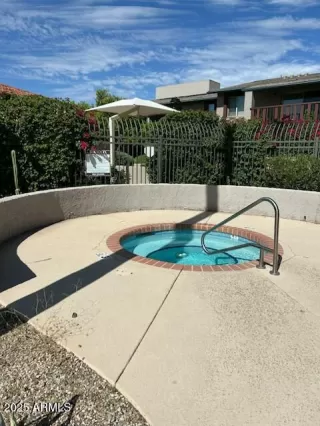 Photo #2: 6891947 Listing 