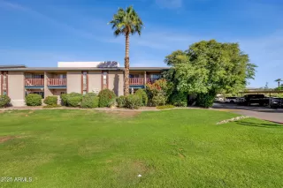 Photo #5: 6891947 Listing 