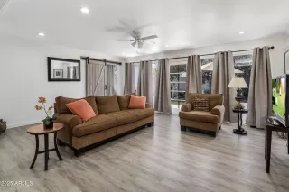 Photo #1: 6891989 Listing