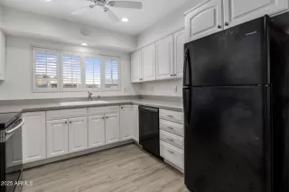 Photo #3: 6891989 Listing