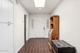 Photo #4: 6892102 Listing