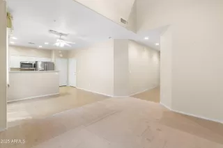 Photo #6: 6892146 Listing