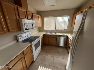 Photo #3: 6892277 Listing