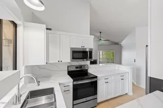 Photo #4: 6892512 Listing