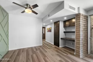 Photo #3: 6892932 Listing