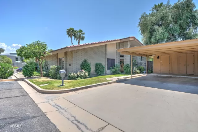 MLS: 6893207 Condo For Sale