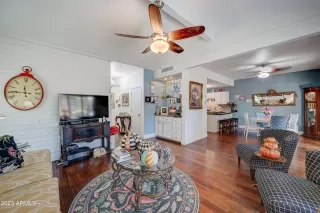 Photo #4: 6893207 Listing 