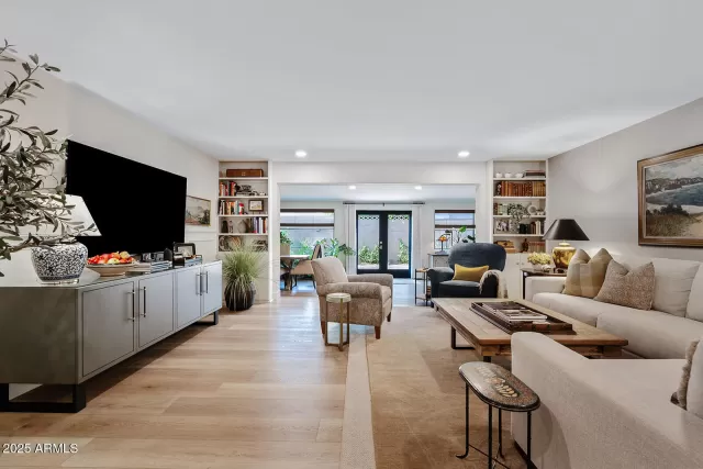 MLS: 6893357 Condo For Sale
