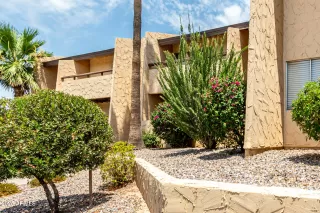 Photo #5: 6893405 Listing