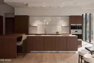 Photo #1: 6893438 Listing 