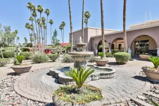 Photo #5: 6893817 Listing