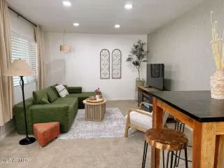 Photo #3: 6893850 Listing 