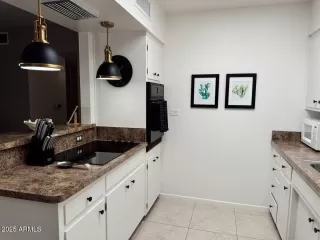 Photo #6: 6893850 Listing 