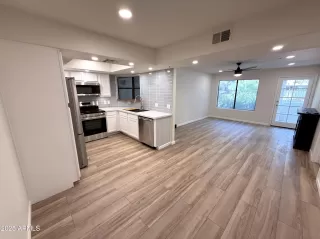 Photo #2: 6894171 Listing 