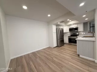 Photo #6: 6894171 Listing 
