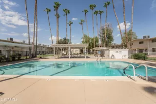 Photo #6: 6894220 Listing