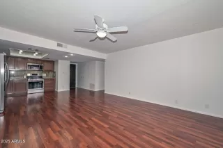 Photo #3: 6894253 Listing