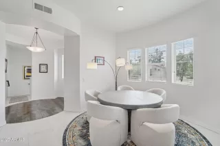 Photo #2: 6894413 Listing 