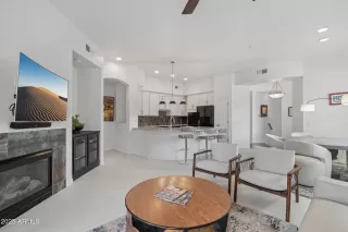 Photo #5: 6894413 Listing 