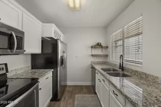 Photo #5: 6894432 Listing