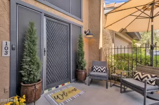 Photo #4: 6894438 Listing 