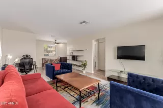 Photo #4: 6894457 Listing 