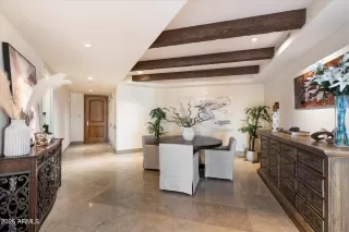 Photo #3: 6894535 Listing