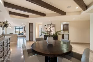 Photo #5: 6894535 Listing