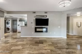 Photo #5: 6894543 Listing