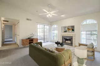 Photo #3: 6894711 Listing