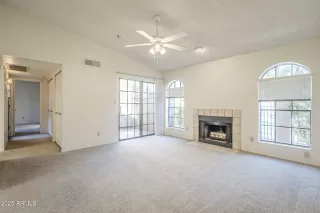 Photo #4: 6894711 Listing