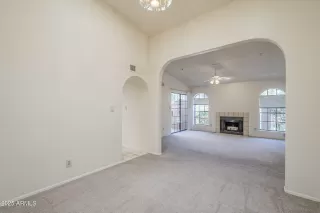 Photo #5: 6894711 Listing