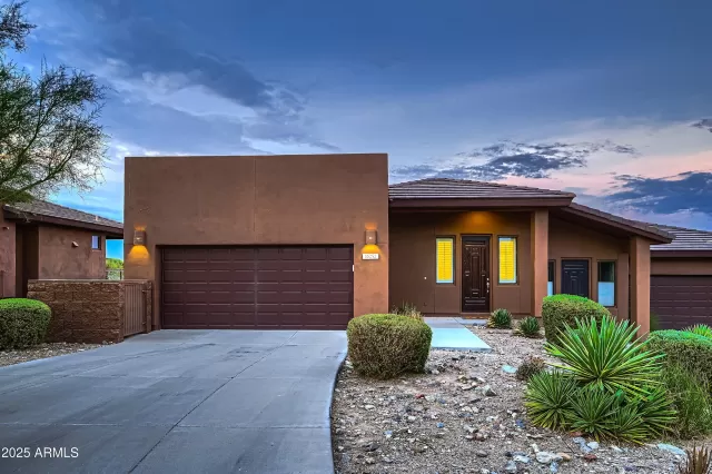 MLS: 6894729 Condo For Sale