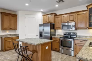 Photo #5: 6894772 Listing