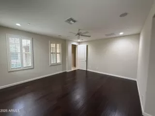 Photo #1: 6894803 Listing