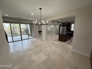 Photo #5: 6894803 Listing