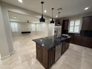 Photo #6: 6894803 Listing