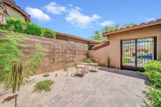 Photo #3: 6895120 Listing
