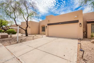 Photo #2: 6895131 Listing