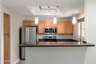 Photo #3: 6895203 Listing