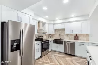 Photo #3: 6895270 Listing