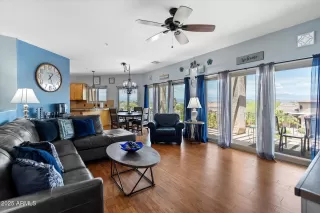 Photo #5: 6895318 Listing