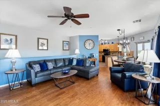 Photo #6: 6895318 Listing