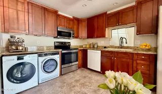 Photo #4: 6895374 Listing